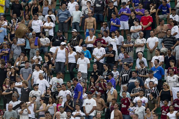 Durante a partida entre Corinthians x Paulista de Jundiaí/SP, realizada esta tarde no estádio do Pacaembu, válida pela 18ª rodada do Campeonato Paulista de 2012