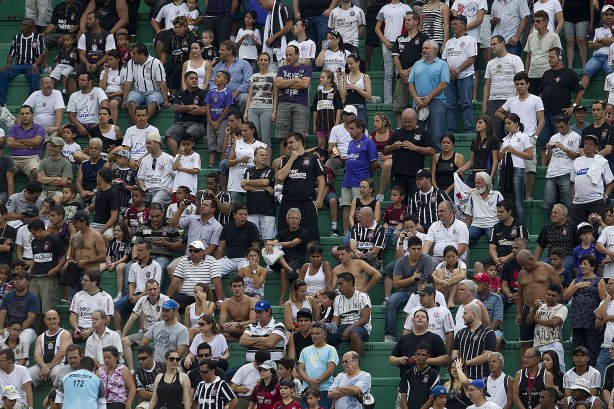 Durante a partida entre Corinthians x Paulista de Jundiaí/SP, realizada esta tarde no estádio do Pacaembu, válida pela 18ª rodada do Campeonato Paulista de 2012