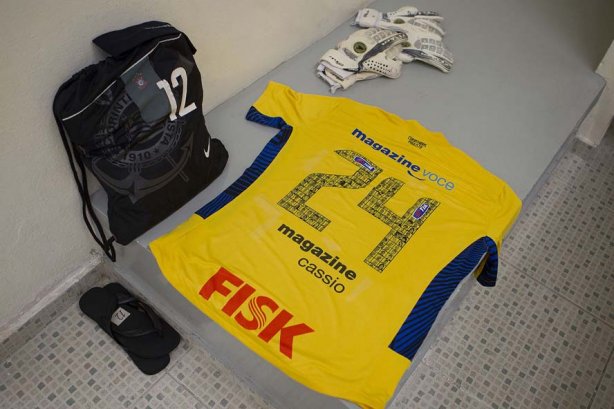 Camisa nova do goleiro Cassio nos vestiários antes da partida entre Corinthians/Brasil x Vasco da Gama/Brasil, realizada esta noite no estádio do Pacaembu, jogo de volta, válido pelas quartas de final da Copa Libertadores de América 2012