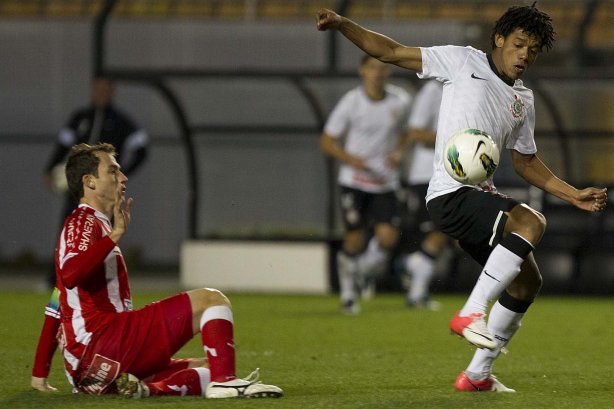 Durante a partida entre Corinthians x Nautico/PE, realizada esta noite no estádio do Pacaembu, jogo válido pela 9ª rodada do Campeonato Brasileiro de 2012