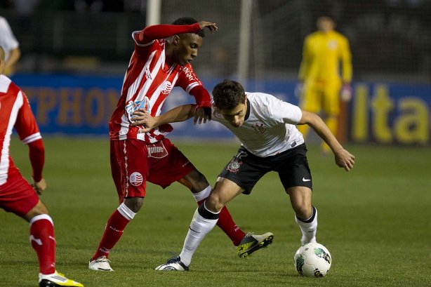 Durante a partida entre Corinthians x Nautico/PE, realizada esta noite no estádio do Pacaembu, jogo válido pela 9ª rodada do Campeonato Brasileiro de 2012