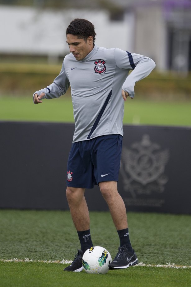 Durante o treino realizado esta tarde no CT Joaquim Grava, localizado no Parque Ecológico do Tiete. O próximo jogo da equipe será quarta-feira, 18/07, contra o Flamengo, no Engenhão, válido pela 10ª rodada do Campeonato Brasileiro de 2012