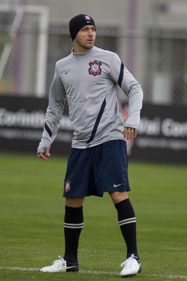 Durante o treino realizado esta tarde no CT Joaquim Grava, localizado no Parque Ecológico do Tiete. O próximo jogo da equipe será quarta-feira, 18/07, contra o Flamengo, no Engenhão, válido pela 10ª rodada do Campeonato Brasileiro de 2012