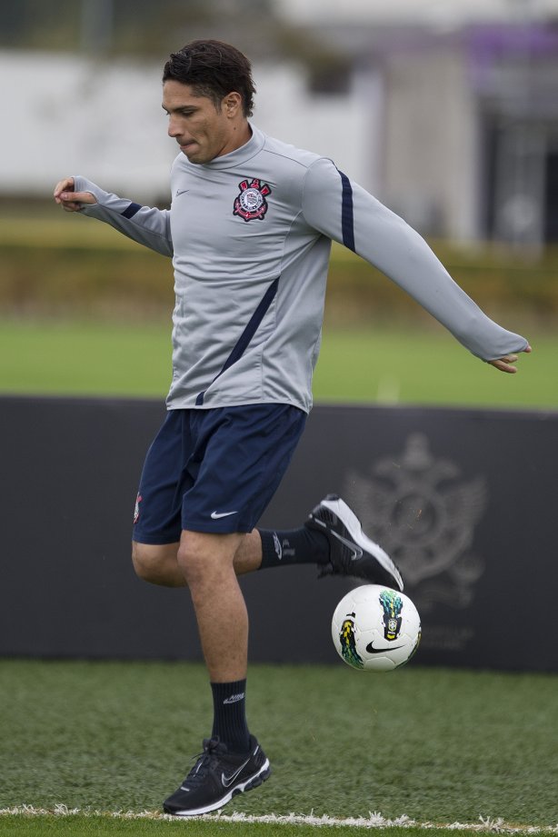 Durante o treino realizado esta tarde no CT Joaquim Grava, localizado no Parque Ecológico do Tiete. O próximo jogo da equipe será quarta-feira, 18/07, contra o Flamengo, no Engenhão, válido pela 10ª rodada do Campeonato Brasileiro de 2012