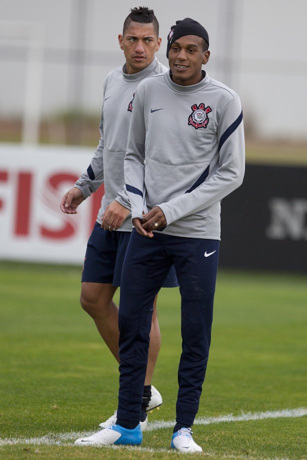 Durante o treino realizado esta tarde no CT Joaquim Grava, localizado no Parque Ecológico do Tiete. O próximo jogo da equipe será quarta-feira, 18/07, contra o Flamengo, no Engenhão, válido pela 10ª rodada do Campeonato Brasileiro de 2012