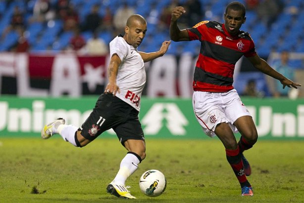 Durante a partida entre Flamengo x Corinthians, realizada esta noite no estádio do Engenhão, jogo válido pela 10ª rodada do Campeonato Brasileiro de 2012