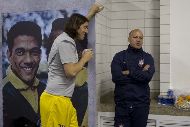 Nos vestiários antes da partida entre Flamengo x Corinthians, realizada esta noite no estádio do Engenhão, jogo válido pela 10ª rodada do Campeonato Brasileiro de 2012