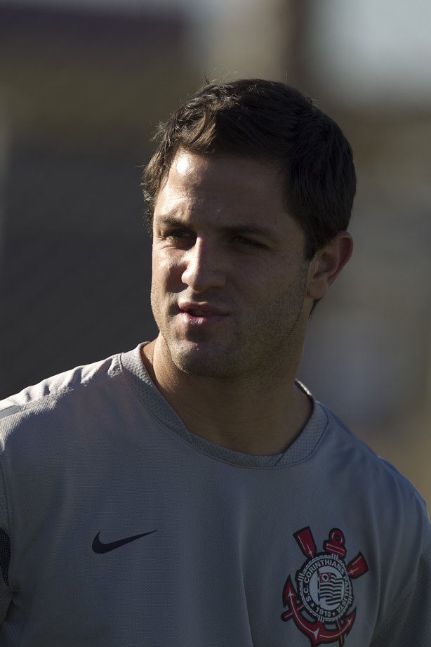 Durante o treino realizado esta tarde no CT Joaquim Grava, localizado no Parque Ecológico do Tiete. O próximo jogo da equipe será amanhã sábado, 21/07, contra a Portuguesa, no Pacaembu, válido pela 10ª rodada do Campeonato Brasileiro de 2012