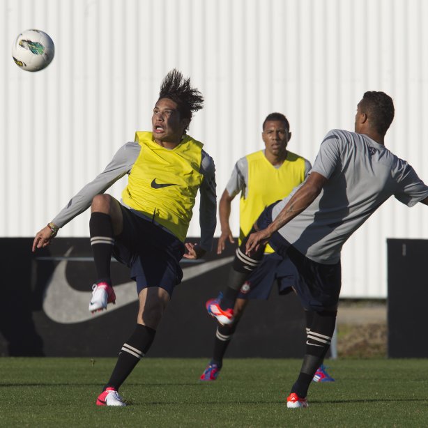 Durante o treino realizado esta tarde no CT Joaquim Grava, localizado no Parque Ecológico do Tiete. O próximo jogo da equipe será amanhã sábado, 21/07, contra a Portuguesa, no Pacaembu, válido pela 10ª rodada do Campeonato Brasileiro de 2012