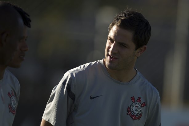 Durante o treino realizado esta tarde no CT Joaquim Grava, localizado no Parque Ecológico do Tiete. O próximo jogo da equipe será amanhã sábado, 21/07, contra a Portuguesa, no Pacaembu, válido pela 10ª rodada do Campeonato Brasileiro de 2012