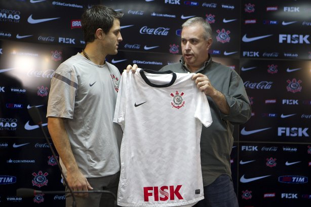 Durante o treino realizado esta tarde no CT Joaquim Grava, localizado no Parque Ecológico do Tiete. O próximo jogo da equipe será amanhã sábado, 21/07, contra a Portuguesa, no Pacaembu, válido pela 10ª rodada do Campeonato Brasileiro de 2012