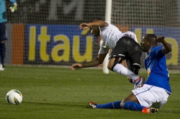 Durante a partida entre Corinthians x Cruzeiro, realizada esta noite no estádio do Pacaembu, jogo válido pela 12ª rodada do Campeonato Brasileiro de 2012