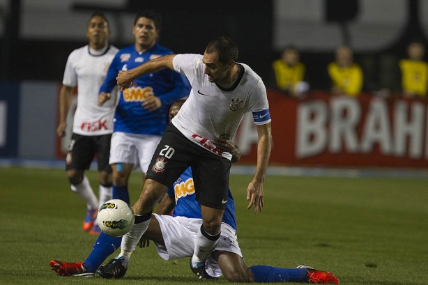 Durante a partida entre Corinthians x Cruzeiro, realizada esta noite no estádio do Pacaembu, jogo válido pela 12ª rodada do Campeonato Brasileiro de 2012