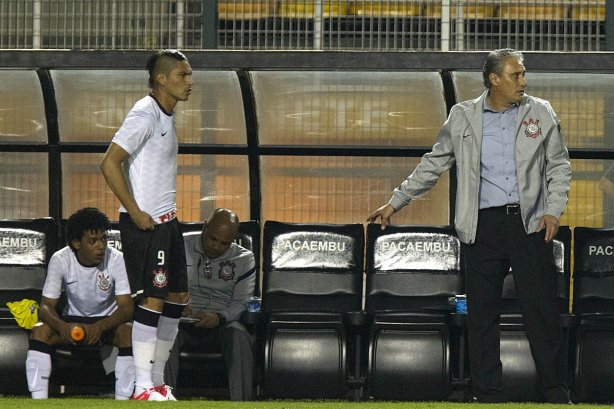 Durante a partida entre Corinthians x Cruzeiro, realizada esta noite no estádio do Pacaembu, jogo válido pela 12ª rodada do Campeonato Brasileiro de 2012