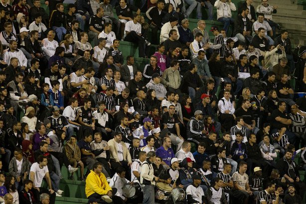 Durante a partida entre Corinthians x Cruzeiro, realizada esta noite no estádio do Pacaembu, jogo válido pela 12ª rodada do Campeonato Brasileiro de 2012