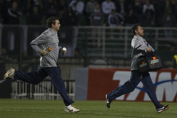 Durante a partida entre Corinthians x Cruzeiro, realizada esta noite no estádio do Pacaembu, jogo válido pela 12ª rodada do Campeonato Brasileiro de 2012