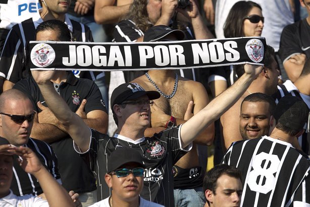 Durante a partida entre Corinthians x São Paulo, realizada esta tarde no estádio do Pacaembu, jogo válido pela 19ª rodada do Campeonato Brasileiro de 2012