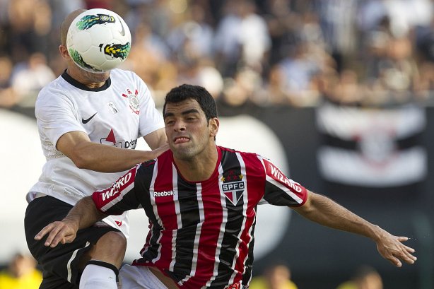 Durante a partida entre Corinthians x São Paulo, realizada esta tarde no estádio do Pacaembu, jogo válido pela 19ª rodada do Campeonato Brasileiro de 2012