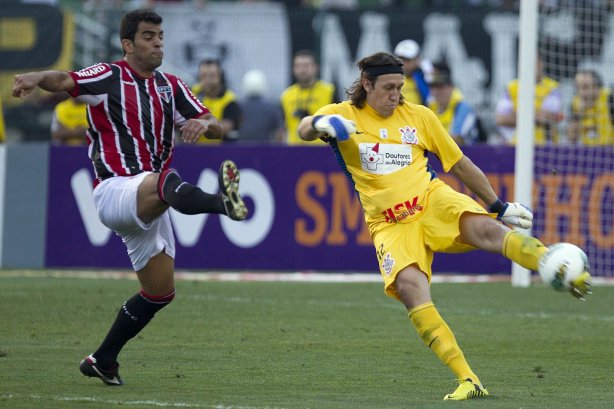 Durante a partida entre Corinthians x São Paulo, realizada esta tarde no estádio do Pacaembu, jogo válido pela 19ª rodada do Campeonato Brasileiro de 2012