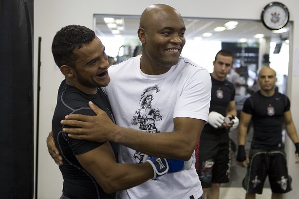O lutador de MMA, Anderson Silva durante treinamento esta manhã na academia do Parque São Jorge