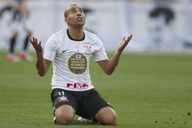 Durante a partida entre Corinthians x Atlético-MG, realizada esta tarde no estádio do Pacaembu, jogo válido pela 21ª rodada do Campeonato Brasileiro de 2012