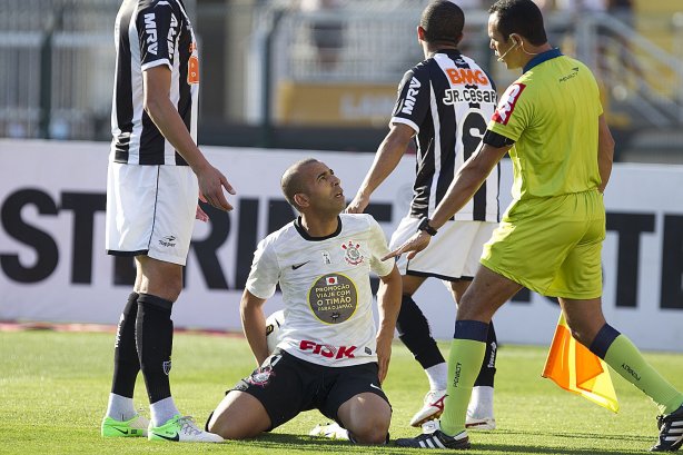 Durante a partida entre Corinthians x Atlético-MG, realizada esta tarde no estádio do Pacaembu, jogo válido pela 21ª rodada do Campeonato Brasileiro de 2012