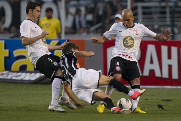 Durante a partida entre Corinthians x Atlético-MG, realizada esta tarde no estádio do Pacaembu, jogo válido pela 21ª rodada do Campeonato Brasileiro de 2012