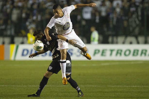 Durante a partida entre Figueirense/SC x Corinthians, realizada esta noitee no estádio Orlando Scarpelli, jogo válido pela 22ª rodada do Campeonato Brasileiro de 2012