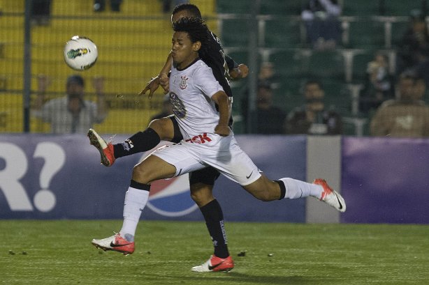Durante a partida entre Figueirense/SC x Corinthians, realizada esta noitee no estádio Orlando Scarpelli, jogo válido pela 22ª rodada do Campeonato Brasileiro de 2012