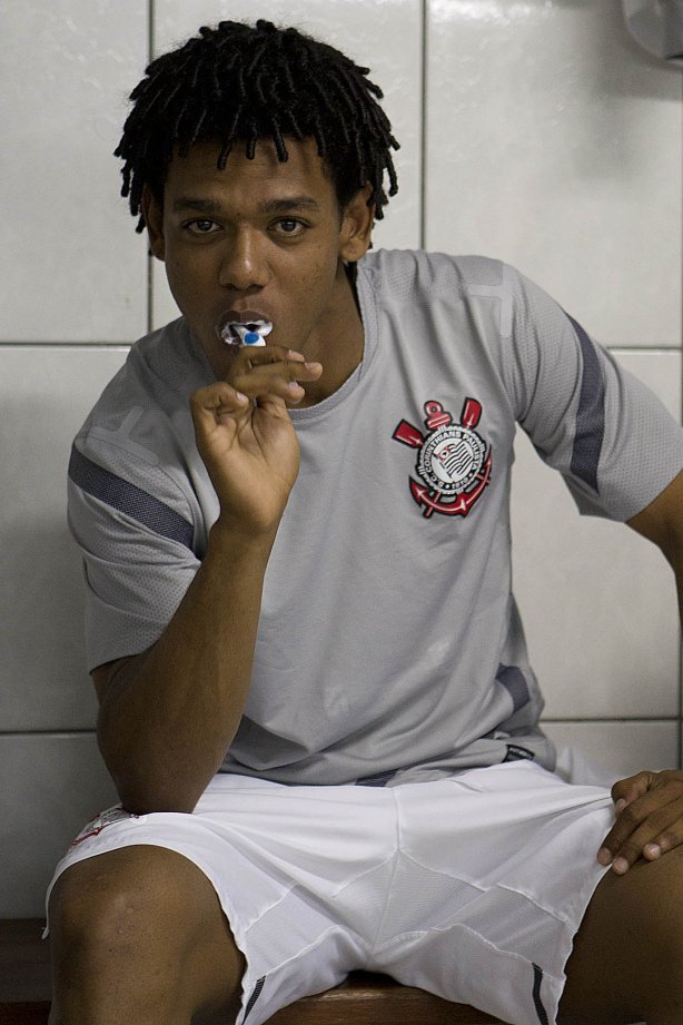 Nos vestiários antes da partida entre Figueirense/SC x Corinthians, realizada esta noitee no estádio Orlando Scarpelli, jogo válido pela 22ª rodada do Campeonato Brasileiro de 2012