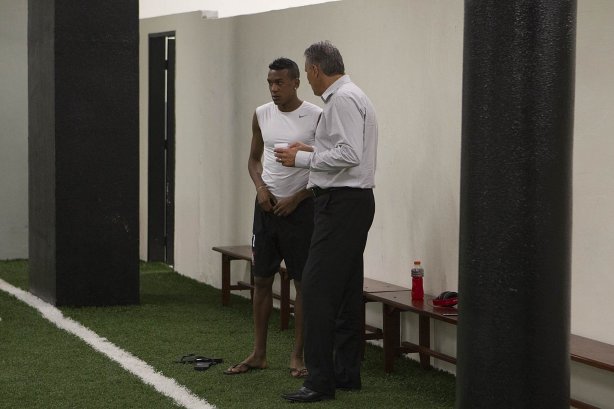 Nos vestiários antes da partida entre Corinthians x Grêmio, realizada esta noite no estádio do Pacaembu, jogo válido pela 23ª rodada do Campeonato Brasileiro de 2012