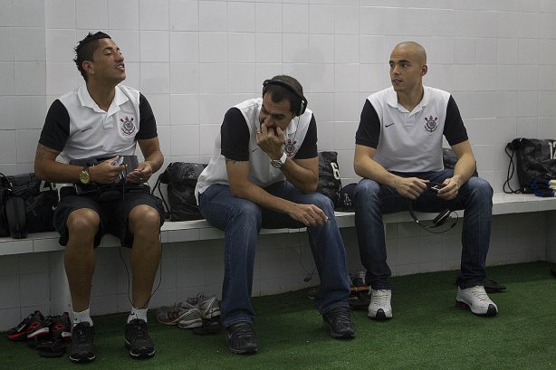 Nos vestiários antes da partida entre Nautico/PE x Corinthians, realizada esta tarde no estádio dos Aflitos, em Recife, jogo válido pela 28ª rodada do Campeonato Brasileiro de 2012