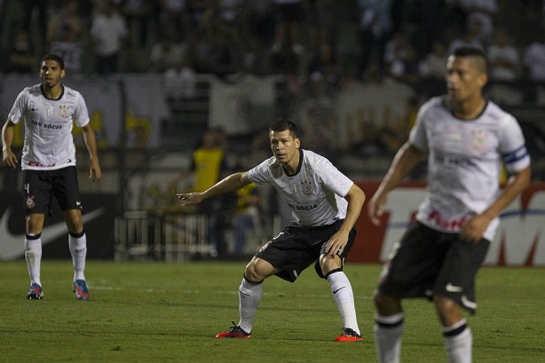 Durante a partida entre Corinthians x Flamengo, realizada esta noite no estádio do Pacaembu, jogo válido pela 29ª rodada do Campeonato Brasileiro de 2012