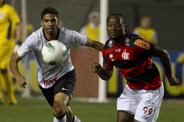 Durante a partida entre Corinthians x Flamengo, realizada esta noite no estádio do Pacaembu, jogo válido pela 29ª rodada do Campeonato Brasileiro de 2012