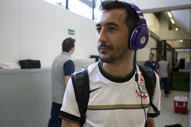 Nos vestiários antes da partida entre Corinthians x Vasco da Gama, realizada esta tarde no estádio do Pacaembu, jogo válido pela 33ª rodada do Campeonato Brasileiro de 2012