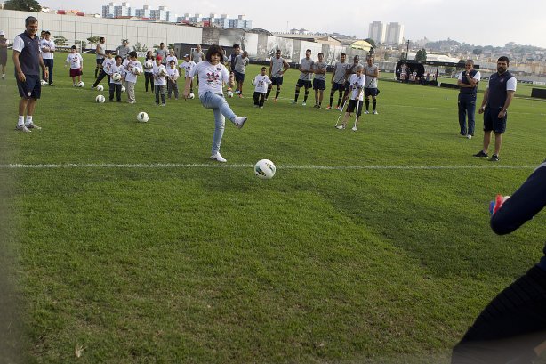Durante o treino realizado esta tarde no CT Joaquim Grava, localizado no Parque Ecológico do Tiete. O próximo jogo da equipe será sábado, dia 10/11, contra o Coritiba, no estádio do Pacaembu, válido pela 35ª rodada do Campeonato Brasileiro de 2012