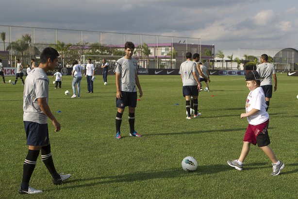Durante o treino realizado esta tarde no CT Joaquim Grava, localizado no Parque Ecológico do Tiete. O próximo jogo da equipe será sábado, dia 10/11, contra o Coritiba, no estádio do Pacaembu, válido pela 35ª rodada do Campeonato Brasileiro de 2012