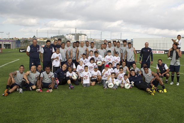 Durante o treino realizado esta tarde no CT Joaquim Grava, localizado no Parque Ecológico do Tiete. O próximo jogo da equipe será sábado, dia 10/11, contra o Coritiba, no estádio do Pacaembu, válido pela 35ª rodada do Campeonato Brasileiro de 2012