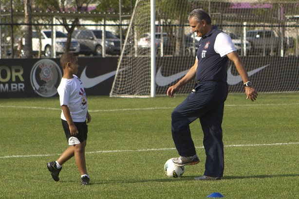 Durante o treino realizado esta tarde no CT Joaquim Grava, localizado no Parque Ecológico do Tiete. O próximo jogo da equipe será sábado, dia 10/11, contra o Coritiba, no estádio do Pacaembu, válido pela 35ª rodada do Campeonato Brasileiro de 2012