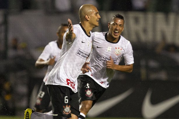 Durante a partida entre Corinthians x Coritiba, realizada esta noite no estádio do Pacaembu, jogo válido pela 35ª rodada do Campeonato Brasileiro de 2012