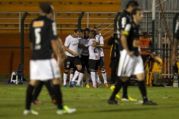 Durante a partida entre Corinthians x Coritiba, realizada esta noite no estádio do Pacaembu, jogo válido pela 35ª rodada do Campeonato Brasileiro de 2012