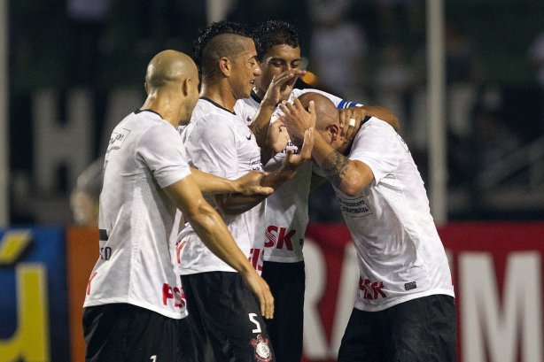 Durante a partida entre Corinthians x Coritiba, realizada esta noite no estádio do Pacaembu, jogo válido pela 35ª rodada do Campeonato Brasileiro de 2012