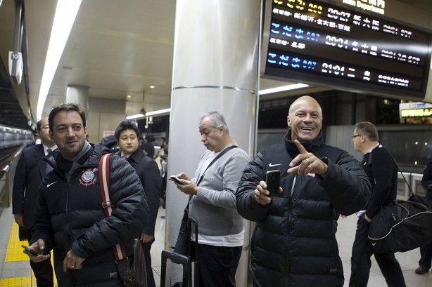 Durante a viagem para Nagoya/Japao; O time fez uma escala tecnica para e viajou ao Japao onde disputara o Campeonato Mundial Interclubes organizado pela FIFA, a ser jogado nas cidades de Toyota e Yokohama