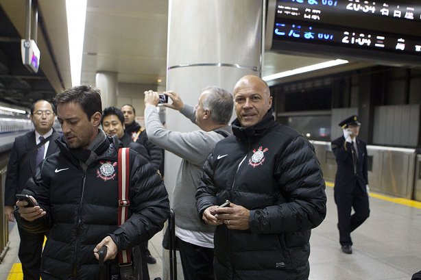 Durante a viagem para Nagoya/Japao; O time fez uma escala tecnica para e viajou ao Japao onde disputara o Campeonato Mundial Interclubes organizado pela FIFA, a ser jogado nas cidades de Toyota e Yokohama