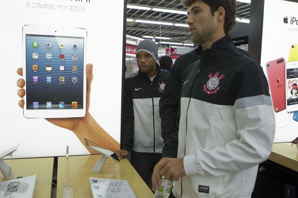 Foram fazer comprar em um shopping perto do hotel, após o treino do Corinthians esta manhã no Wave Stadium Kariya, onde se prepara para disputar o Campeonato Mundial Interclubes organizado pela FIFA, a ser jogado nas cidades de Toyota e Yokohama