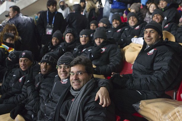 Mais a comissão tecnica fora ao estádio de Toyota, para assistir ao jogo entre o Al Ahly, do Egito, e o Sanfrecce Hiroshima, após o treino desta tarde no Wave Stadium Kariya, como preparação para a disputa do Campeonato Mundial Interclubes organizado pela FIFA, a ser jogado nas cidades de Toyota e Yokohama