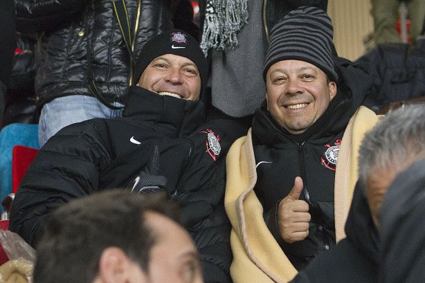 Mais a comissão tecnica fora ao estádio de Toyota, para assistir ao jogo entre o Al Ahly, do Egito, e o Sanfrecce Hiroshima, após o treino desta tarde no Wave Stadium Kariya, como preparação para a disputa do Campeonato Mundial Interclubes organizado pela FIFA, a ser jogado nas cidades de Toyota e Yokohama