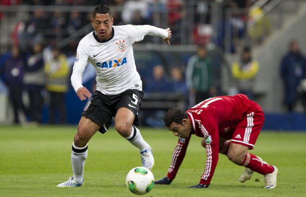Durante o jogo esta noite entre Corinthians/Brasil x Al Ahly/Egito/Africa, válido pela semi-final do Campeonato Mundial Interclubes organizado pela FIFA, a ser jogado nas cidades de Toyota e Yokohama