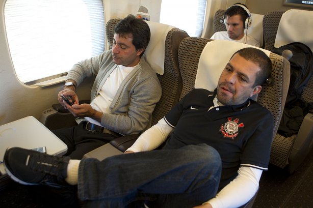 Durante a viagem de Nagoia para Yokohama, onde no dia 16/12, domingo, o time do Corinthians/Brasil joga contra o Chelsea/Inglaterra, pelo titulo de Campeão Mundial Interclubes 2012 organizado pela FIFA, em Yokohama
