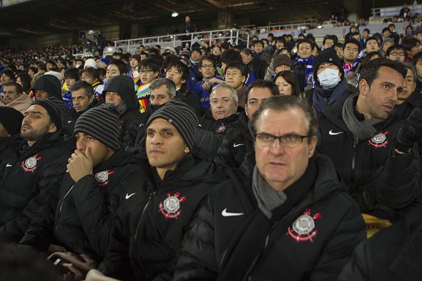 E a comissao tecnica foram assistir ao jogo Chelsea/Inglaterra x Monterrey/México
